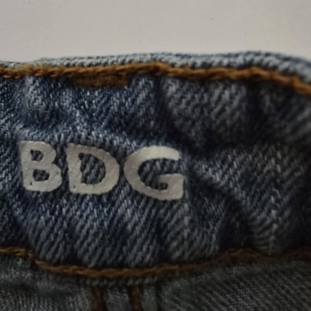 BDG High Rise Dree Cheeky Blue Distressed Jean Shorts Frayed Hem Size 27 - Picture 4 of 9